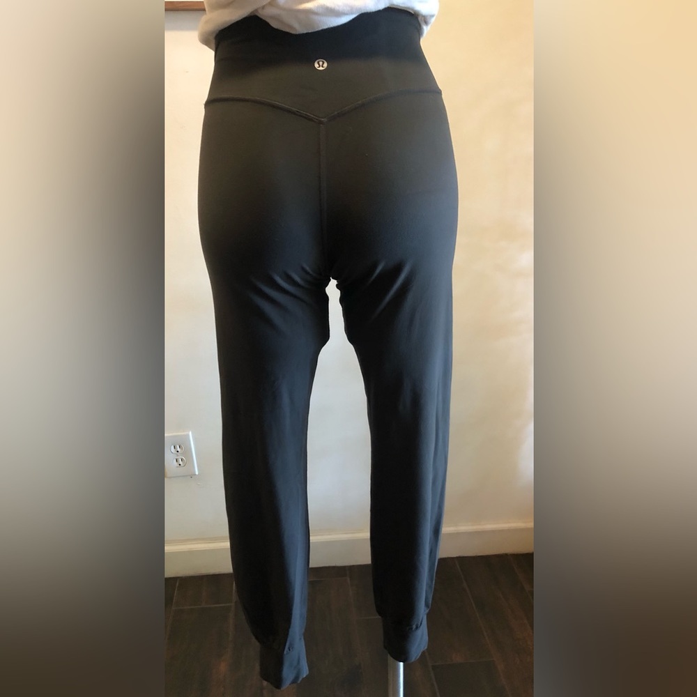 Lululemon Dark Gray Joggers - Size 4